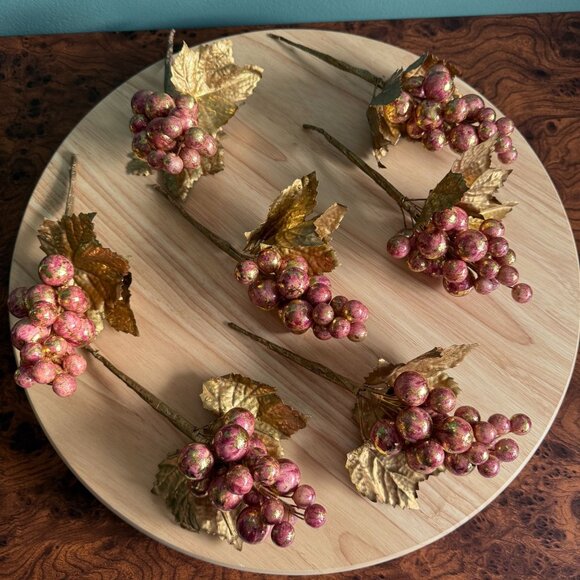 7 Vtg Gold & Peach Faux Grape Clusters Wired Sprigs Stems Gold Leaf Accent - Picture 2 of 13